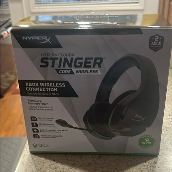 Hyper Stinger wireless headphones for Xbox 360 - Picture 1 of 2